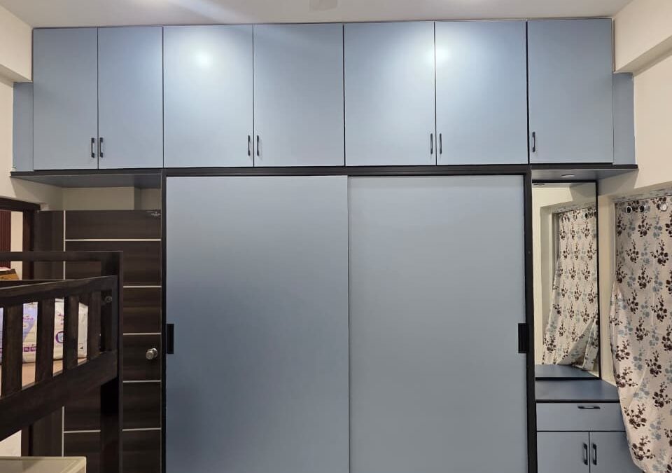 aluminum wardrobe